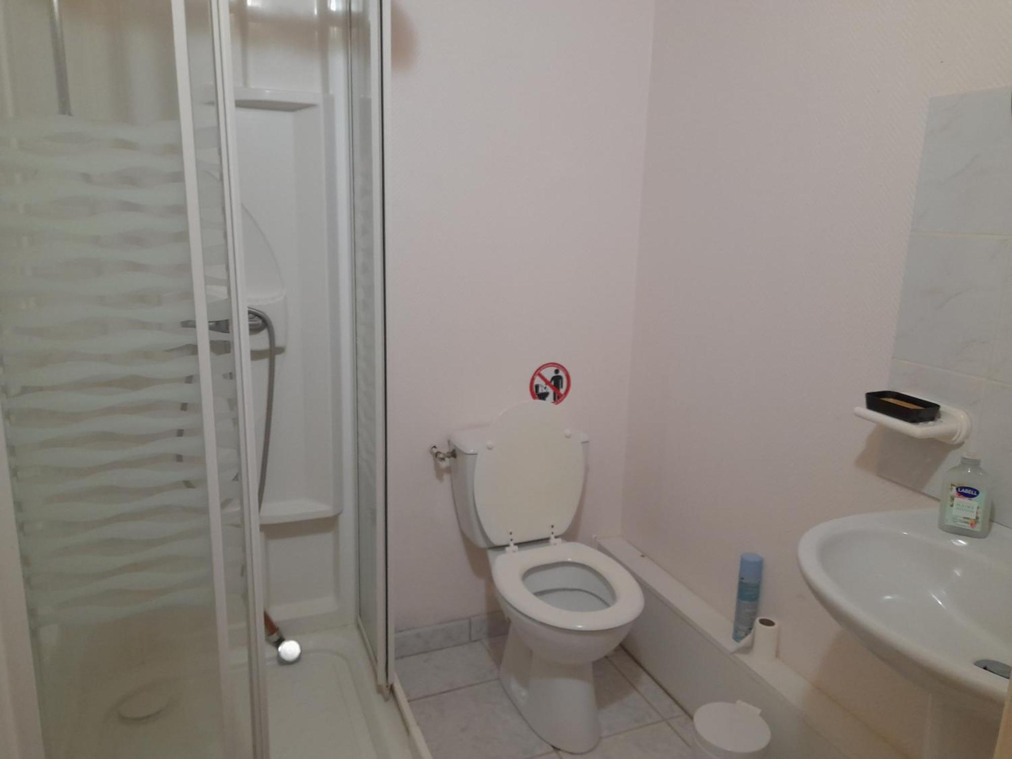 Domaine De La Tour Carree - 3 Chambres Benoitville Dış mekan fotoğraf